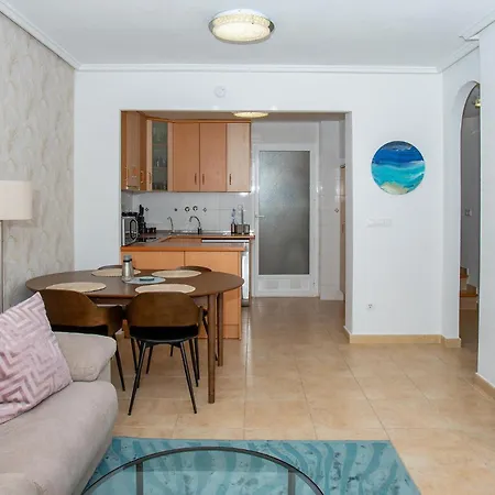 3 Bedroom Lovely In * Τορεβιέχα