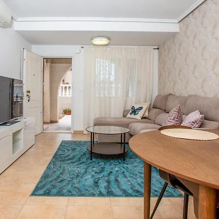 3 Bedroom Lovely In *